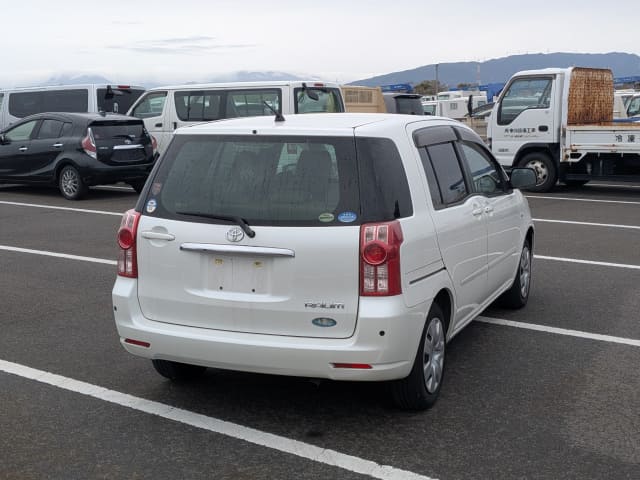 2009 TOYOTA Raum