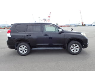 2011 TOYOTA Land Cruiser Prado