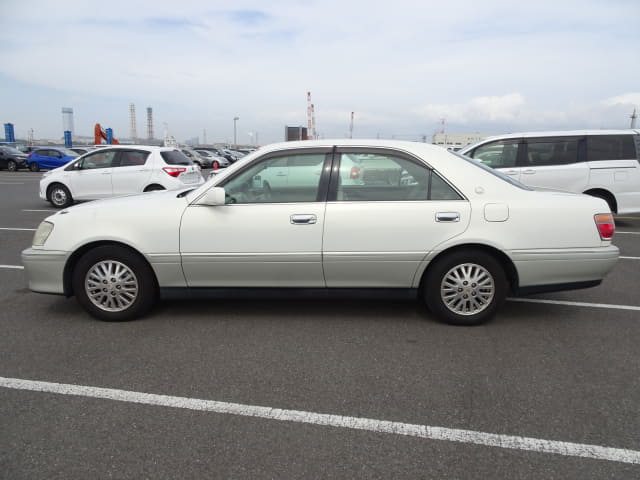 TOYOTA Crown thumbnail 2