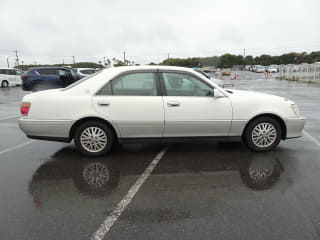 2001 TOYOTA Crown