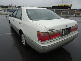 2001 TOYOTA Crown