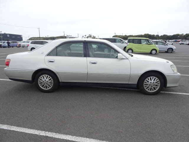 TOYOTA Crown thumbnail 6