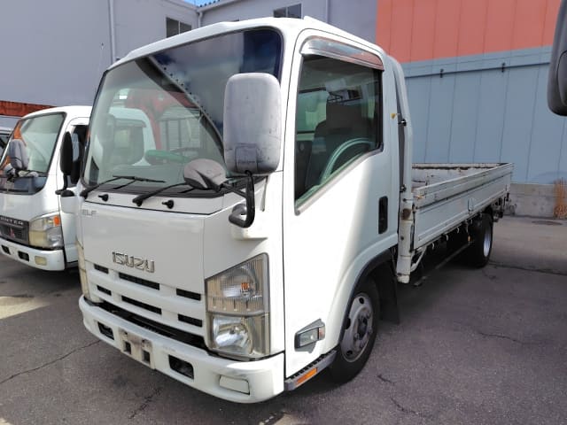 ISUZU Elf Truck;