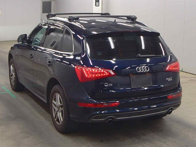 2011 AUDI Q5