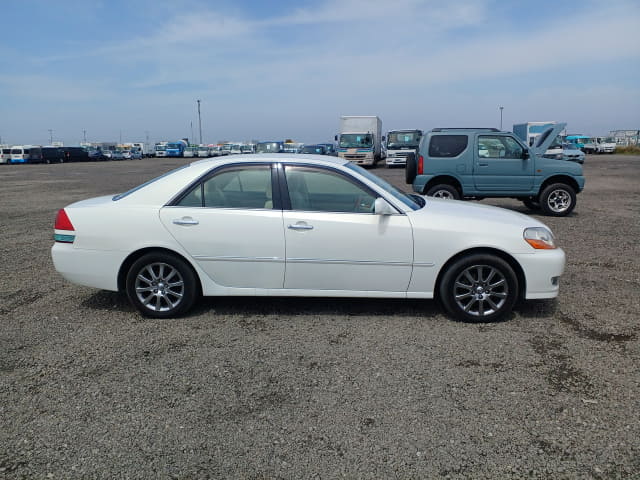 2004 TOYOTA Mark II