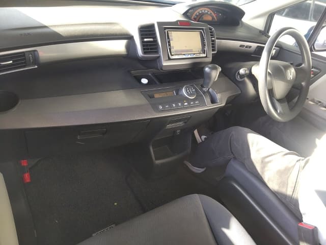 2010 HONDA Freed