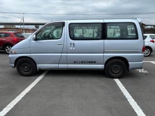 1999 TOYOTA Regius Wagon