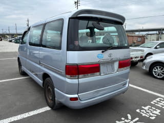 1999 TOYOTA Regius Wagon