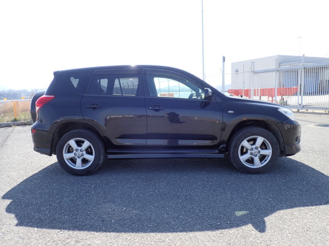 TOYOTA RAV4 thumbnail 6