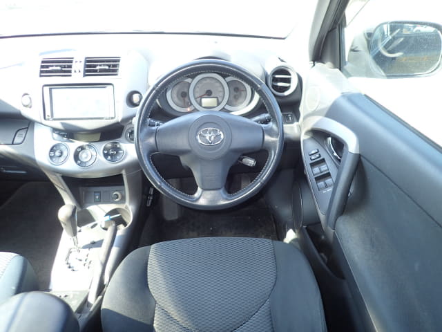 TOYOTA RAV4 thumbnail 30
