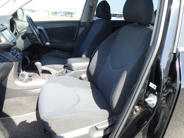 TOYOTA RAV4 thumbnail 26