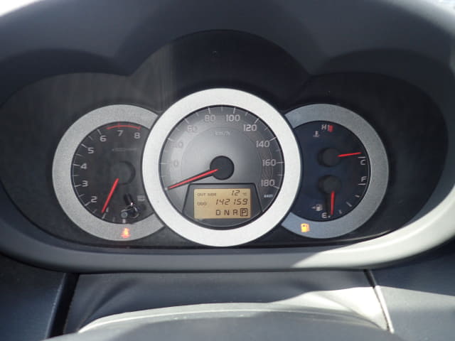 TOYOTA RAV4 thumbnail 32