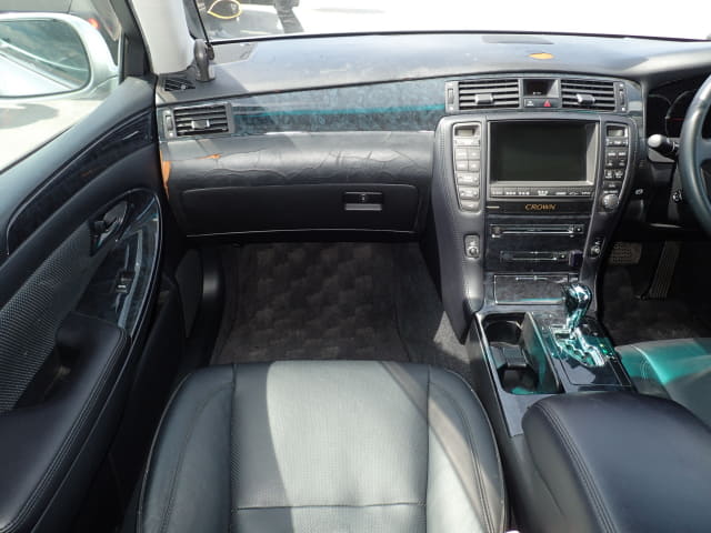 TOYOTA Crown thumbnail 34