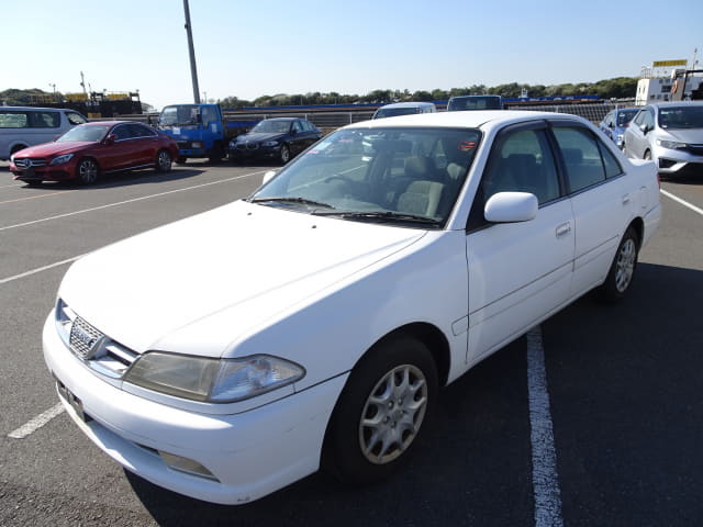 TOYOTA Carina