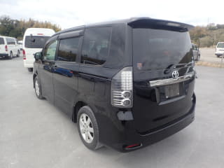 2009 TOYOTA Noah