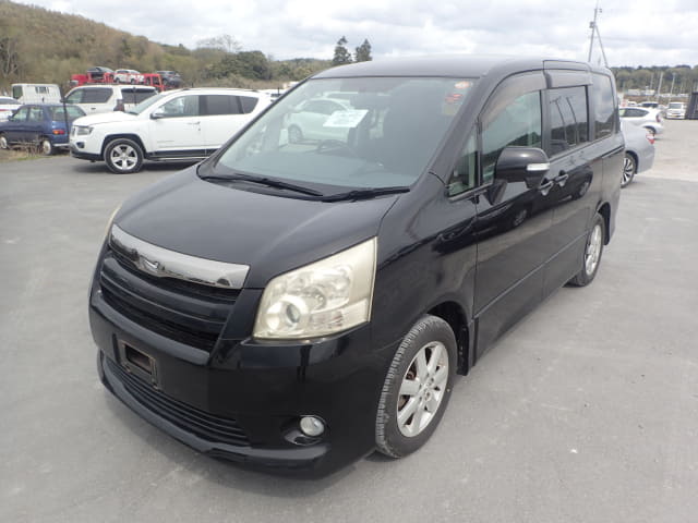 2009 TOYOTA Noah