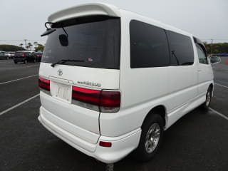 1999 TOYOTA Regius Wagon