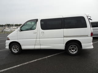 1999 TOYOTA Regius Wagon