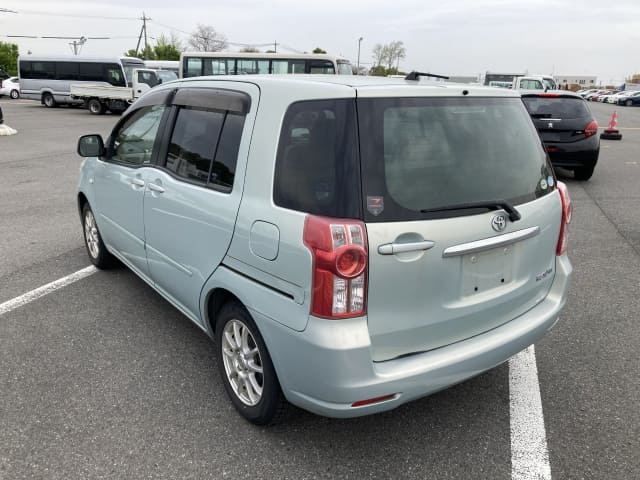 2009 TOYOTA Raum