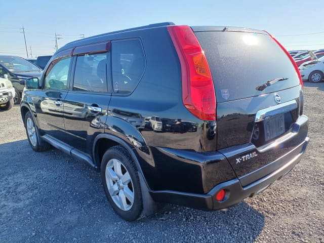 2010 NISSAN X-Trail