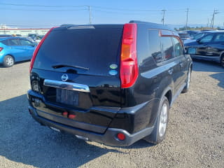 2010 NISSAN X-Trail