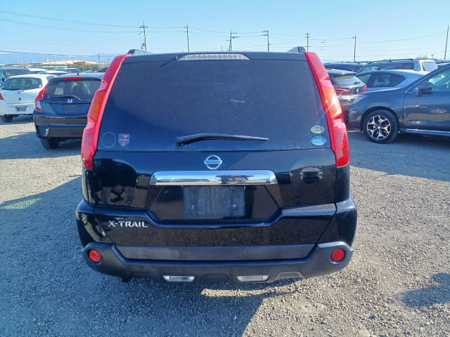 2010 NISSAN X-Trail