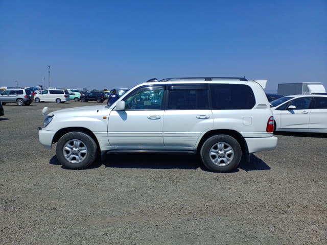 TOYOTA Land Cruiser thumbnail 2