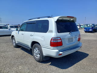 2004 TOYOTA Land Cruiser