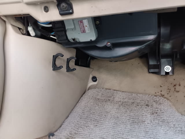 TOYOTA Land Cruiser thumbnail 54