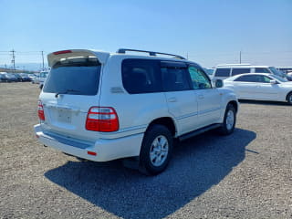 2004 TOYOTA Land Cruiser