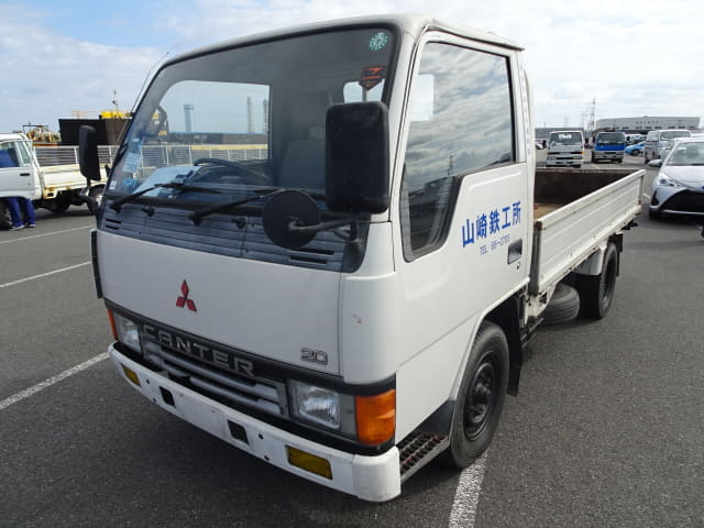 MITSUBISHI Canter;