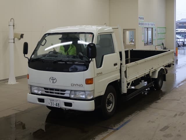 TOYOTA Dyna Truck