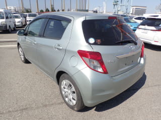 2011 TOYOTA Vitz