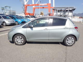 2011 TOYOTA Vitz