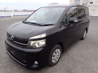 2011 TOYOTA Voxy