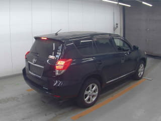 2011 TOYOTA Vanguard