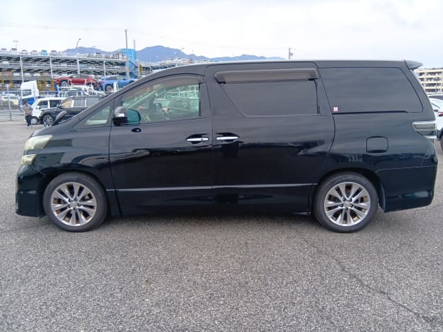 2010 TOYOTA Vellfire