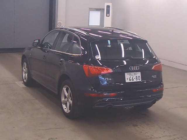 2011 AUDI Q5