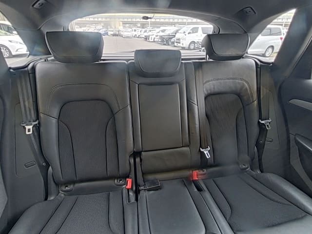 2011 AUDI Q5