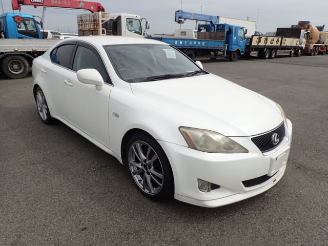 LEXUS IS thumbnail 7