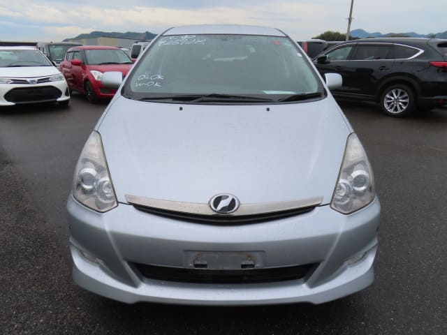 TOYOTA Wish thumbnail 8