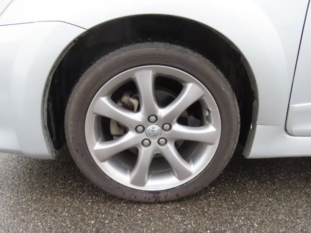 TOYOTA Wish thumbnail 9