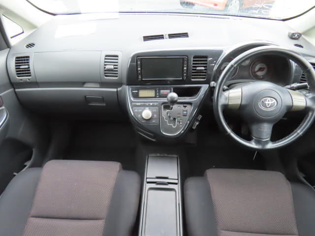 TOYOTA Wish thumbnail 36