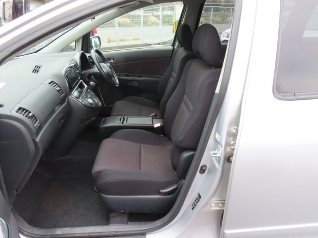 TOYOTA Wish thumbnail 26