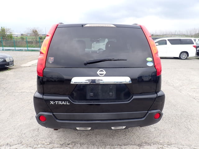 2010 NISSAN X-Trail