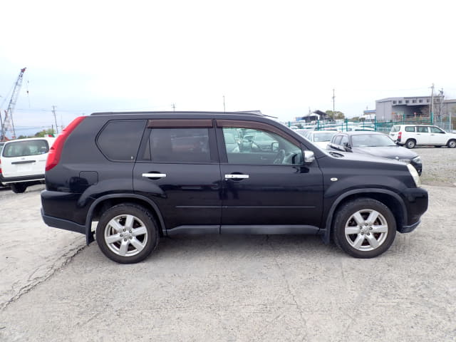2010 NISSAN X-Trail