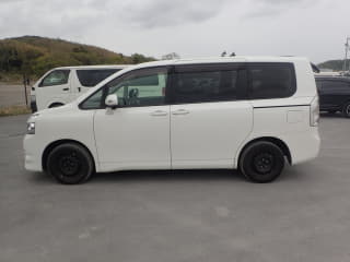 2010 TOYOTA Voxy