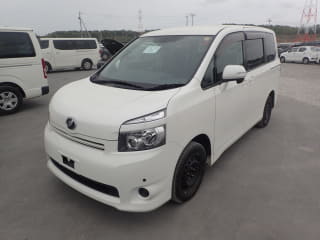 2010 TOYOTA Voxy