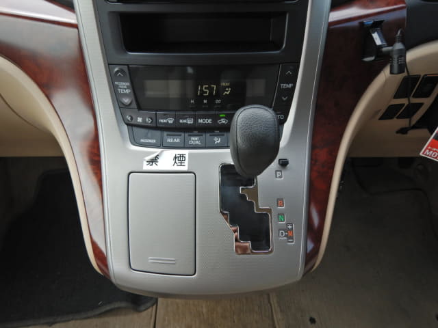 TOYOTA Alphard thumbnail 40