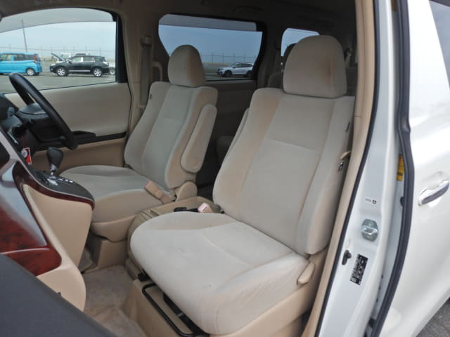 TOYOTA Alphard thumbnail 26